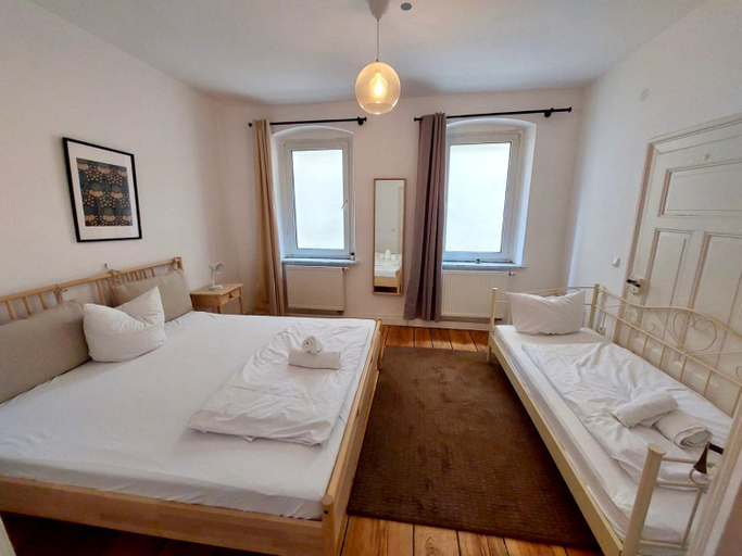 Bedroom 2, Old Town Center Apartments, Kulmbach