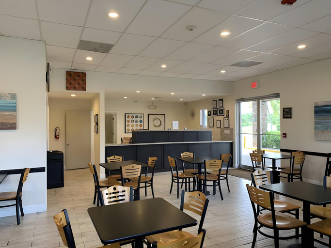 Food & Drinks 5, Fairway Inn Florida City, Miami-Dade