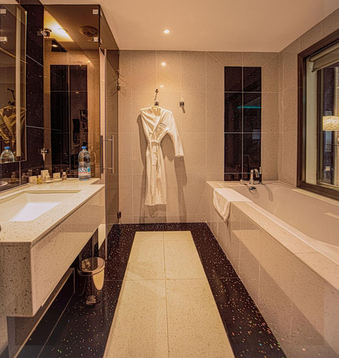 Bathroom 5, Krystal Palace Douala, Wouri