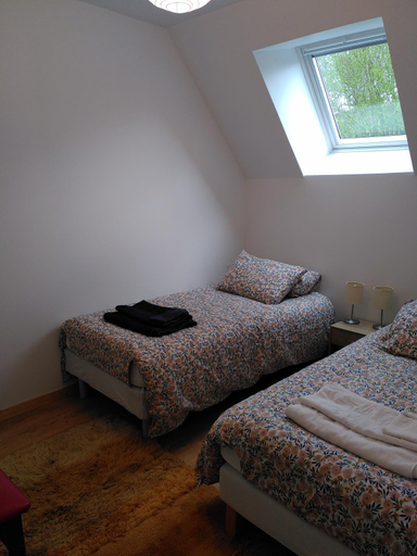 Bedroom 2, La Mancelliere de Montjoie chambres d'hotes et gites, Manche