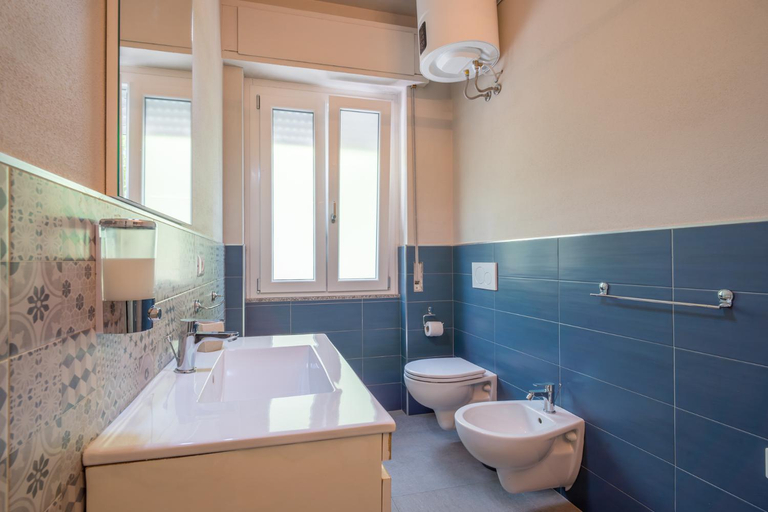Others 2, B&B DaBi, Sassari