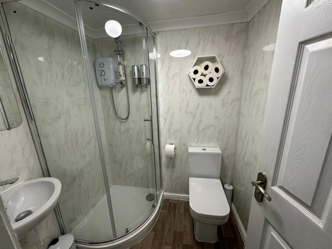 Bathroom 3, City Guesthouse, Oxfordshire