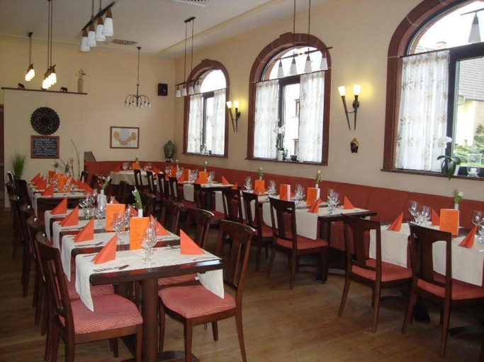 Food & Drinks 2, Thai Tawan, Emmendingen
