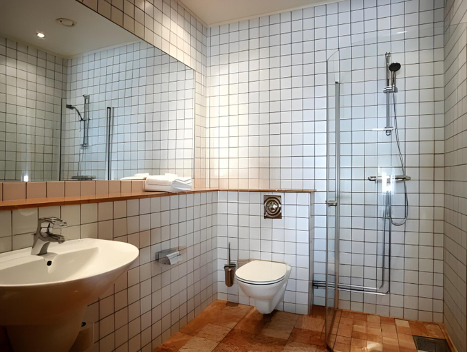 Bathroom 2, The More Hotel Malmo, Malmö
