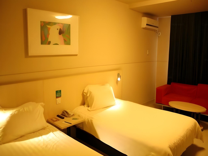 Bedroom 2, Jinjiang Inn Zhenjiang Jiangsu University Suning Plaza, Zhenjiang