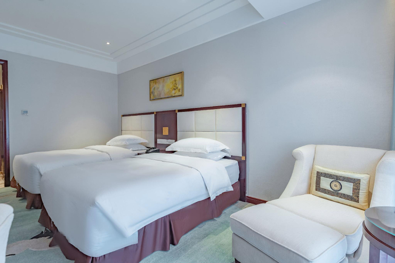 Bedroom 3, Wudangshan Jianguo Hotel, Shiyan