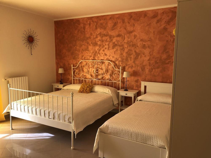Bedroom 3, B&B Smile, Bari