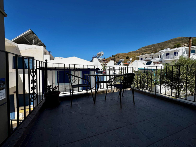 5, ''Studios Anna'', Crete