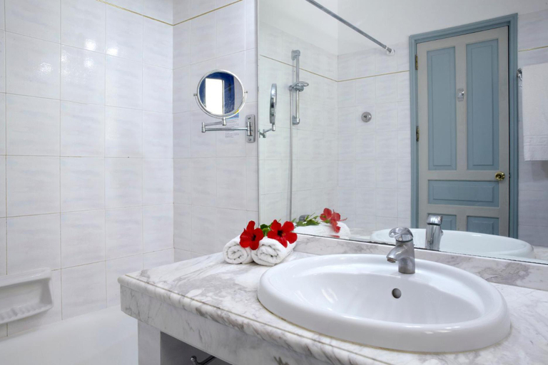 Bathroom 4, Sunshine Crete Beach, Crete