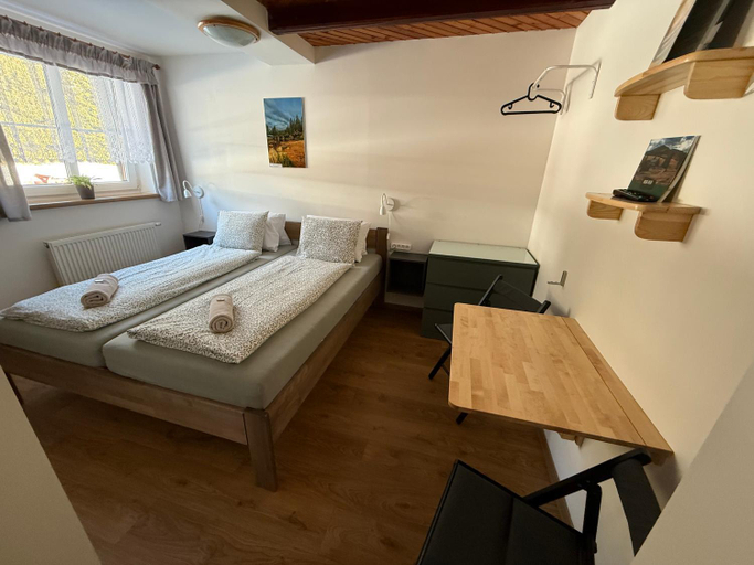 Others 3, Pension Hones, Klatovy