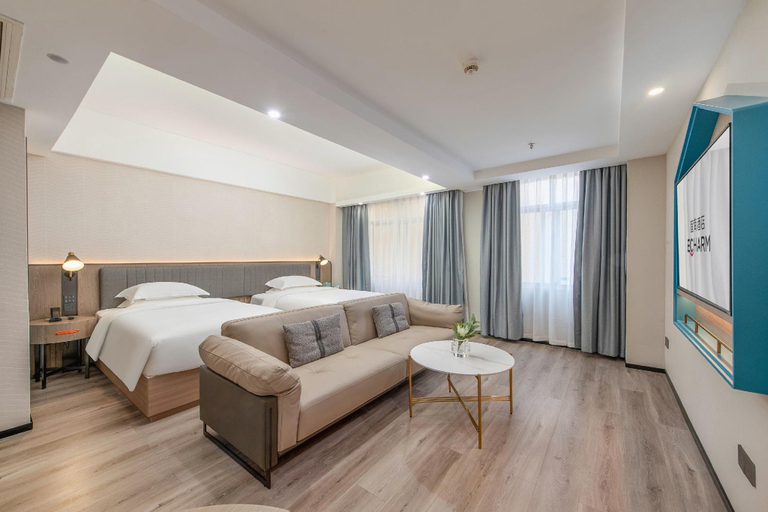 Bedroom 2, Echarm Hotel Zhanjiang Haibin Avenue Wanda Plaza, Zhanjiang
