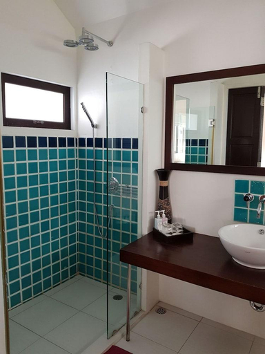 Bathroom 3, Baan Suan Nuan Ta, Muang Samut Songkhram