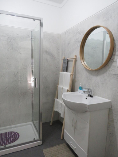 Bathroom 3, Hotel Praia Azul, Torres Vedras