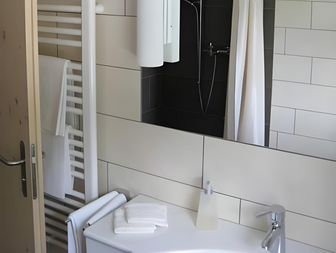 Bathroom 2, Waldgasthaus Lehmen, Appenzell Innerrhoden