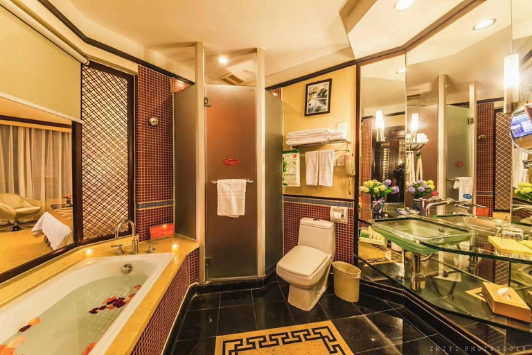 Bathroom 3, March Flower International Hotel, Nanning