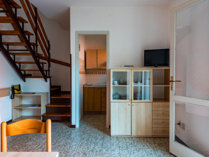 Shared lounge/TV area 5, Charming villa with swimming pool near the beach, Venezia