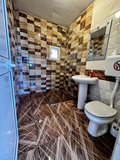 Bathroom 2, Apartments Tadic