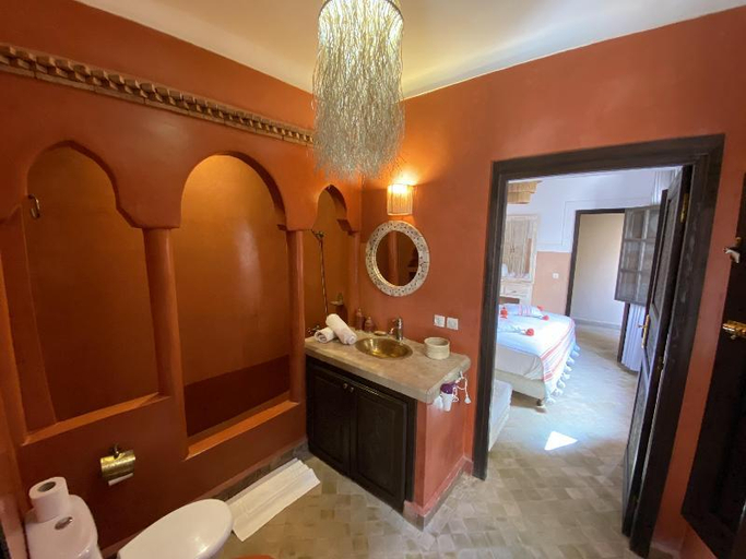 Bathroom 4, Riad 7 Saints, Marrakech