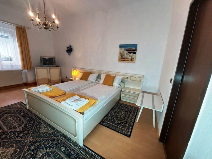 Bedroom 3, Gasthof zur Post, Leoben