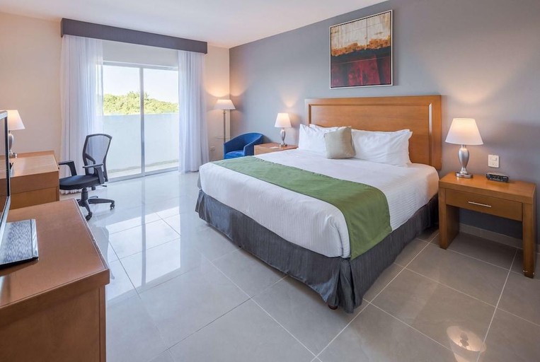 Bedroom 2, Wyndham Garden Playa del Carmen, Cozumel