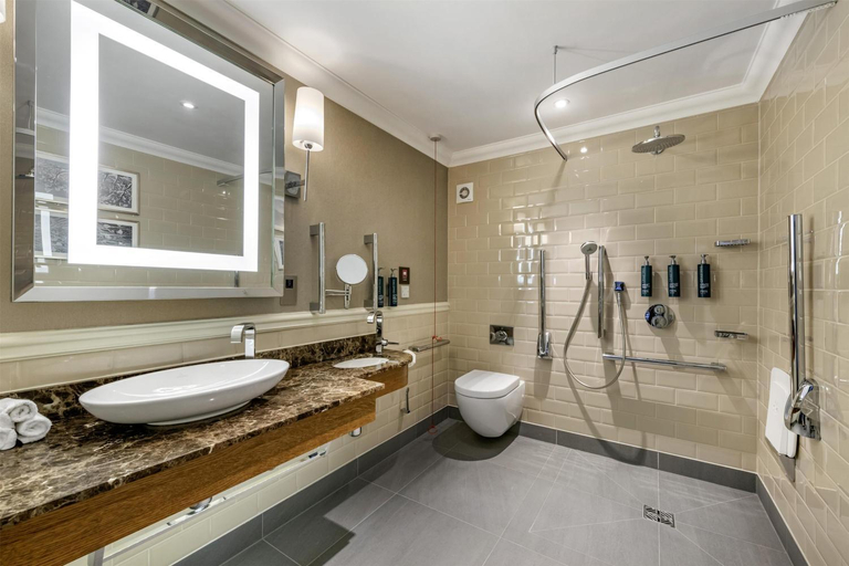 Bathroom, Hilton Grand Vacations Club Craigendarroch Suites Royal Deeside, Aberdeenshire