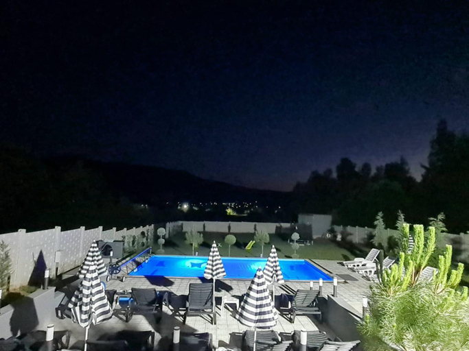 Sport & Beauty 5, Casa Patry, Calimanesti