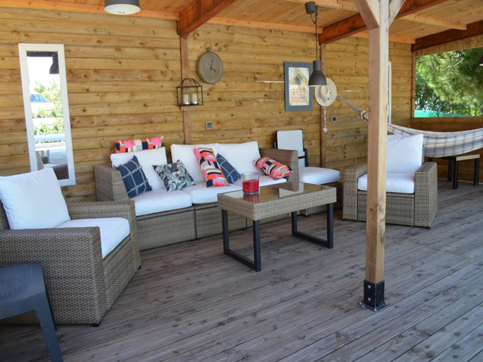 Others 5, Villa in Escales with Private Pool, Aude