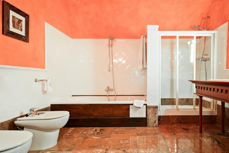 Bathroom 5, Abba Palacio de Hotel Sonanes, Cantabria