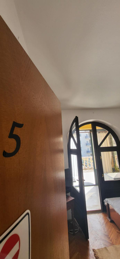 Others 4, Studio apartman