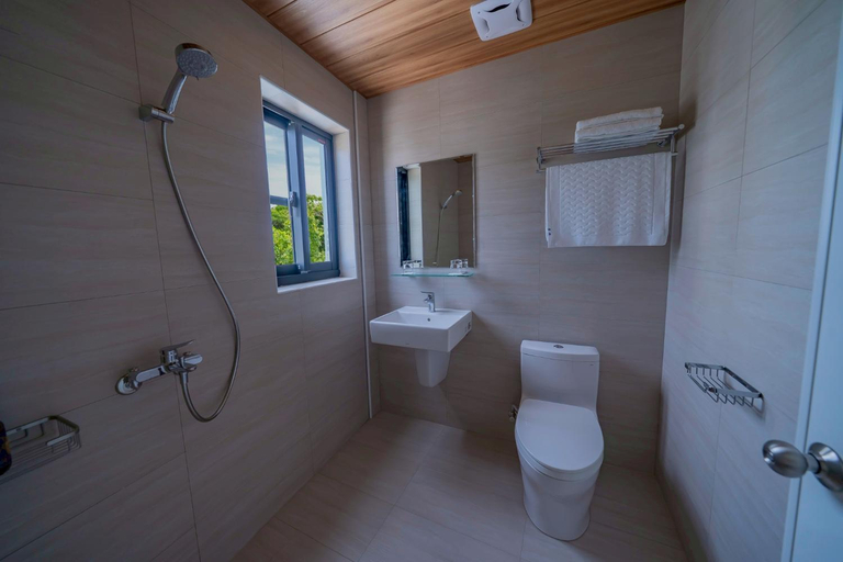 Bathroom 5, Star Sea, Pingtung