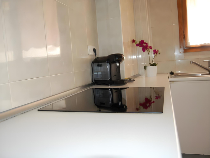 Others 5, Apartamentos Bahia, Barcelona