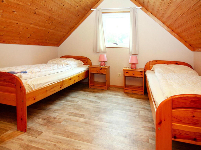 Bedroom 2, Ferienpark Markgrafenheide, Rostock