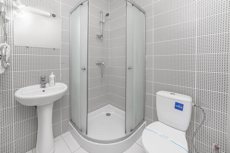 Bathroom 2, Rest Time Apartments, Odes'ka