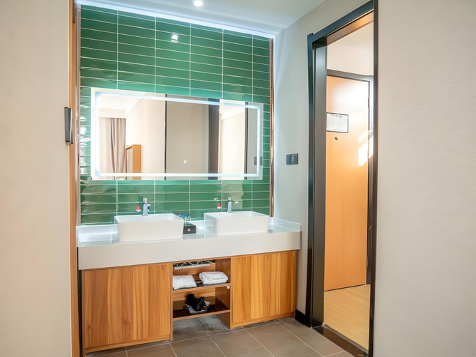 Bathroom 3, GreenTree Inn Express Guannan County Xinwan Bei Road, Lianyungang