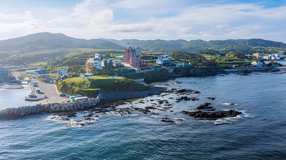 Others 4, Sky Pension, Pohang