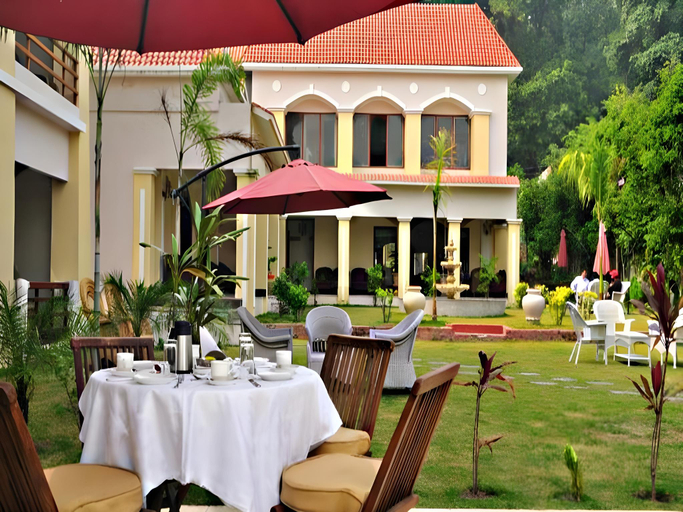 Food & Drinks 2, Le Roi Corbett, Nainital