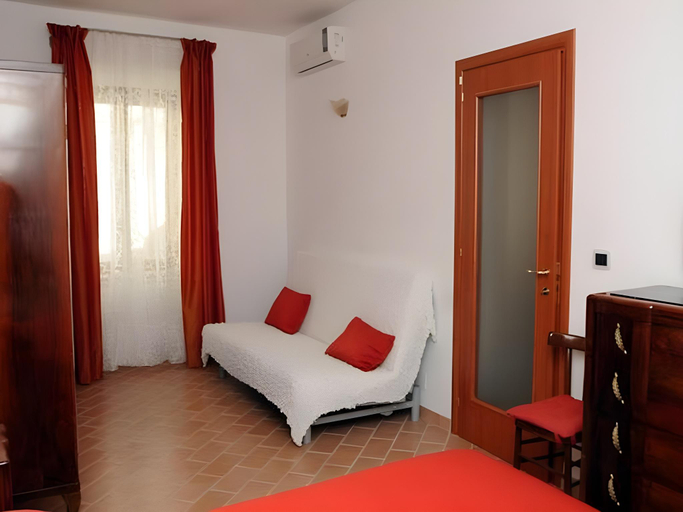 Bedroom 2, B&B Dimora Fiorita, Foggia