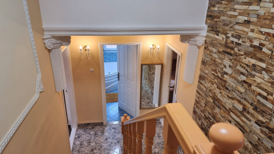 Others 5, Liget Nyaralóház és Apartman Liget, Bélapátfalva