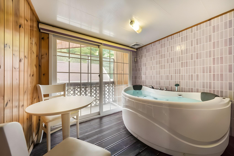 Bathroom 2, Gapyeong Green Star Pension, Gapyeong