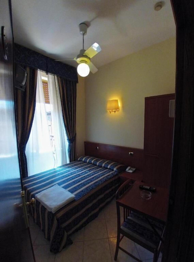 Bedroom 3, Hotel Ferrari, Roma