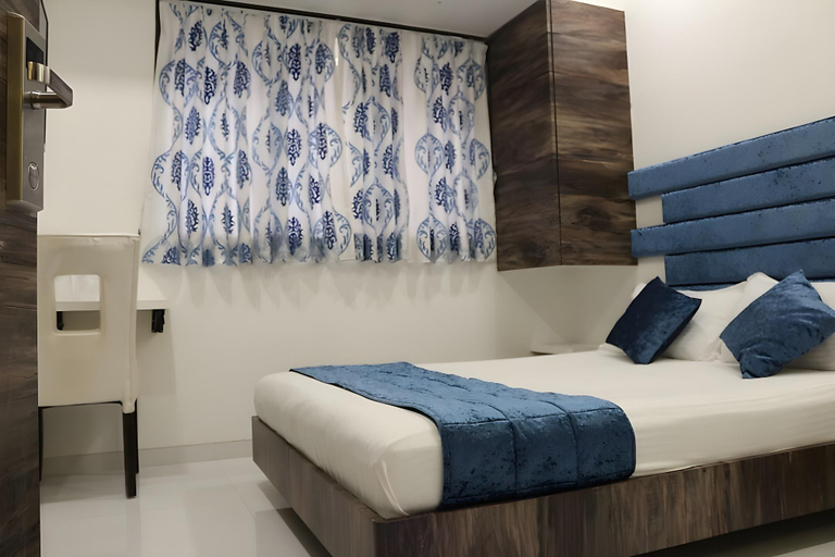 Bedroom, Hotel Voxton, Thane