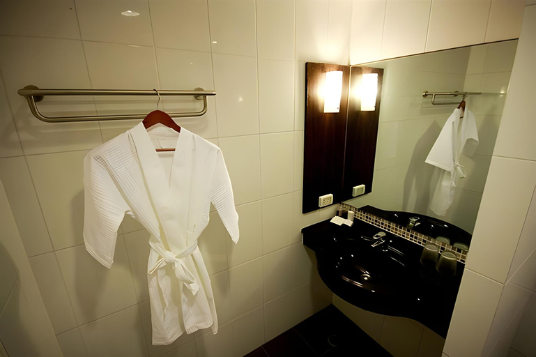 Bathroom 4, Simplitel Phuket, Phuket Island