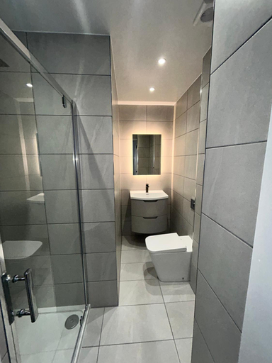 Bathroom, Crookston Hotel, Glasgow