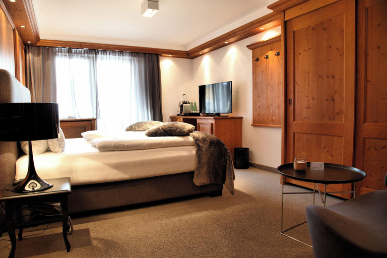 Bedroom 3, Hotel Madlein, Landeck
