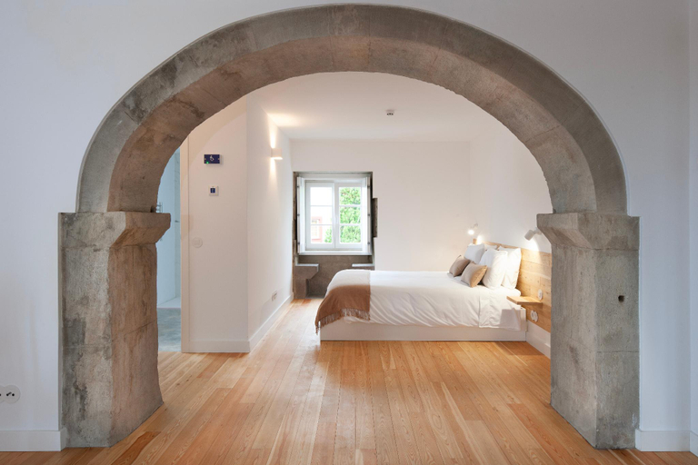 Bedroom 3, AngrA+, Angra do Heroísmo