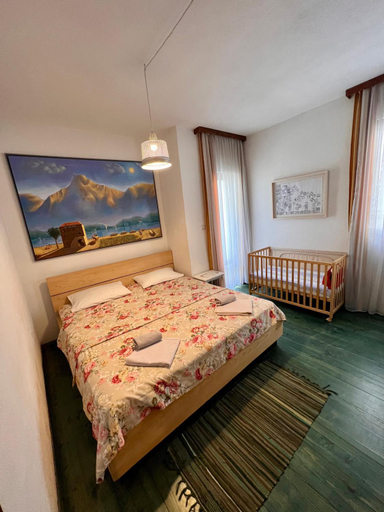 Others 2, Apartments Rux de Luxe