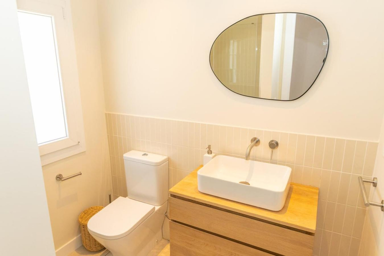 Bathroom 3, Lances Moon - Apartamento moderno frente a Playa Los Lances para 5 viajeros, Cádiz