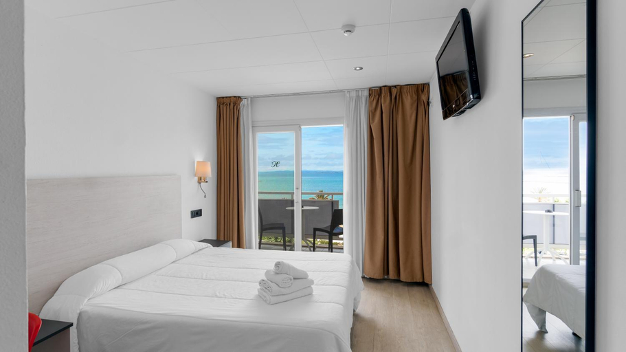 Bedroom, Hotel Vela, Girona