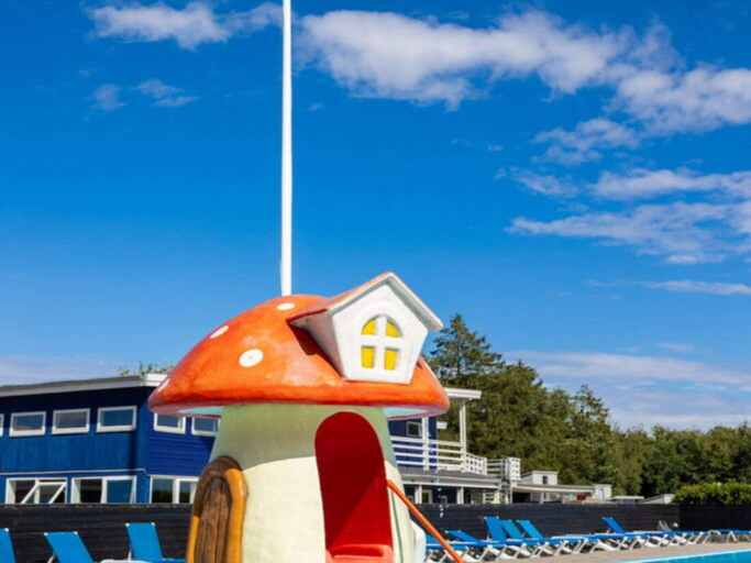 3, Comfortable 6-Person Holiday Park Home in Vipperød, Holbæk