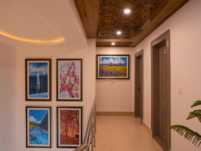 Public Area 3, Moustache Pahalgam, Anantnag